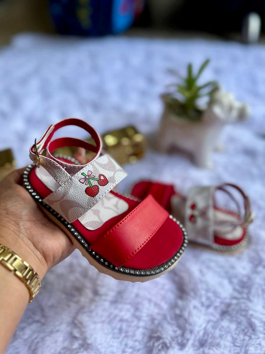 🍒 Sandals